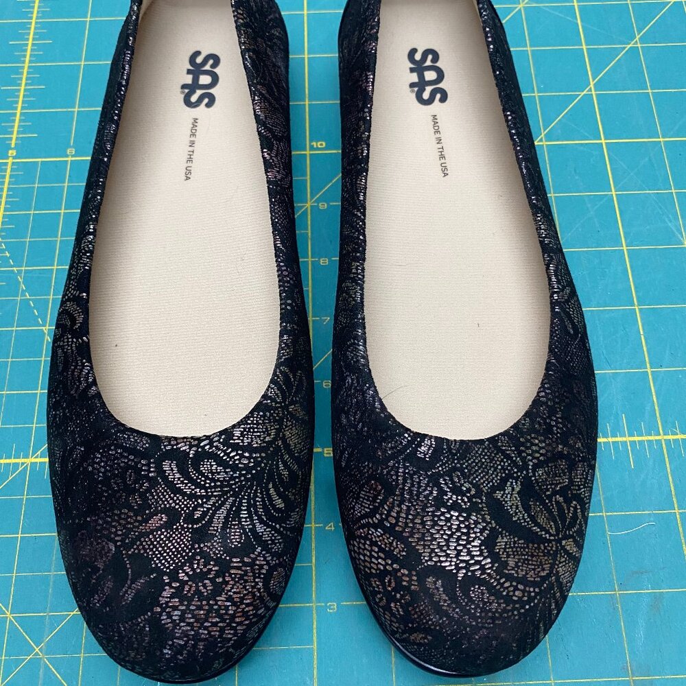 SAS Scenic Black Lace flats, size 8.5